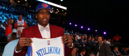 Draft NBA : Frank Ntilikina choisi en huitième par les Knicks ... - leparisien.fr