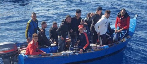 Sardegna: nuovo sbarco di migranti dall'Algeria - newsbella.it