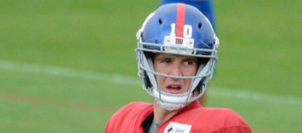 Eli Manning threw for 220 yards and two touchdowns vs Rams (Image Credit: Tom Hanny/WikiCommons) Eli Manning threw for 220 yards and two touchdowns vs Rams (Image Credit: Tom Hanny/WikiCommons)