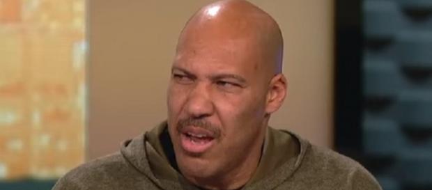 LaVar Ball said Luke Walton should play Lonzo the whole fourth quarter (Image Credit: ESPN/YouTube) LaVar Ball said Luke Walton should play Lonzo the whole fourth quarter (Image Credit: ESPN/YouTube)