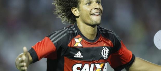 O volante William Arão, titular absoluto, é um dos atuais símbolos da raça do Flamengo O volante William Arão, titular absoluto, é um dos atuais símbolos da raça do Flamengo