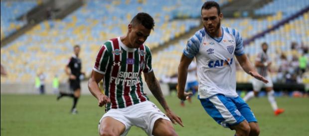 Richard sofre lesão grave e só deve voltar ao Flu em 2018. (Foto: Globo.com) Richard sofre lesão grave e só deve voltar ao Flu em 2018. (Foto: Globo.com)
