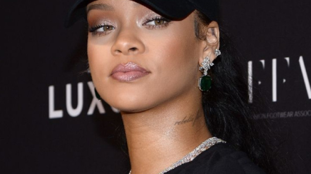 Rihanna n'a pas voulu sortir avec une vedette française du football - public.fr