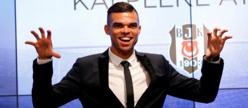 Pepe se paye les supporters du Real Madrid !
