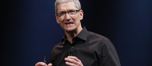 Tim Cook, ceo di Apple: come risponderà alle accuse di evasione fiscale?