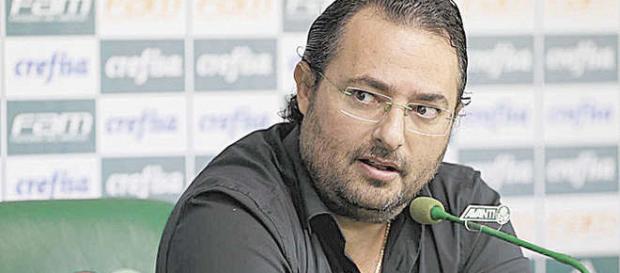 Alexandre Mattos é o diretor de futebol do Verdão Alexandre Mattos é o diretor de futebol do Verdão