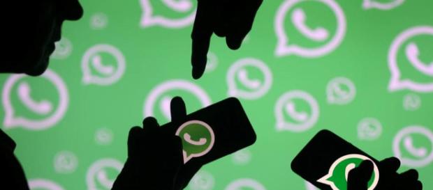 Fate attenzione al finto WhatsApp Fate attenzione al finto WhatsApp