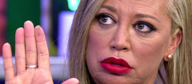 Belén Esteban comentando la Gala de OT. Belén Esteban comentando la Gala de OT.