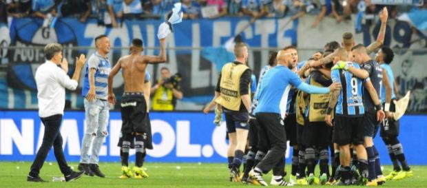 Grêmio comemora a classificação para a final (Foto: Reprodução/Lucas Uebel) Grêmio comemora a classificação para a final (Foto: Reprodução/Lucas Uebel)