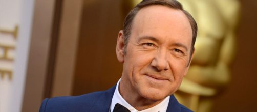 Kevin Spacey fa coming out mentre viene accusato di molestie ... - sceglilfilm.it