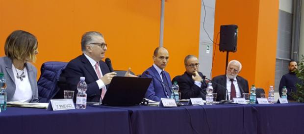 Giuseppe Novelli alla cerimonia di apertura di 1,2,3 Scienze Giuseppe Novelli alla cerimonia di apertura di 1,2,3 Scienze