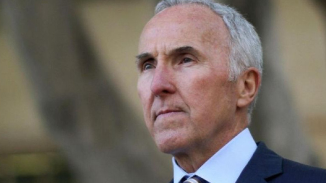 Frank McCourt n'a pas du tout apprécié le comportement de Patrice Evra et des supporters de l'OM ... - leparisien.fr