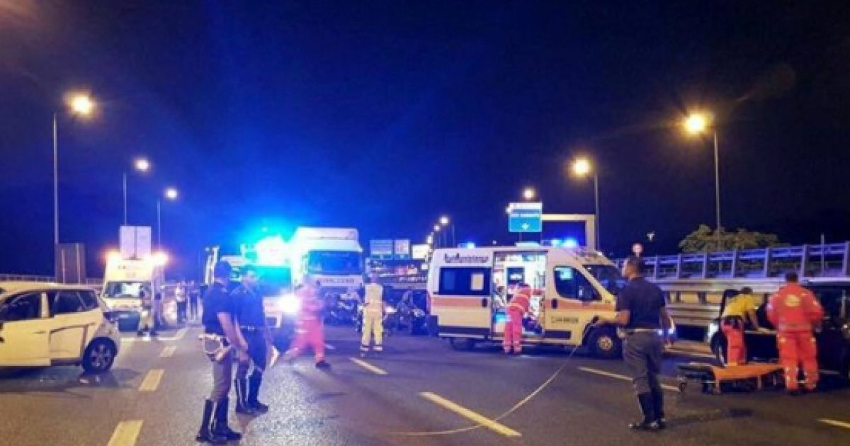 Calabria, Imbocca Contromano L'autostrada: Travolto Da Un Tir