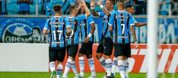 Jogadores do Grêmio em comemoração (Foto: Lucas Uebel) Jogadores do Grêmio em comemoração (Foto: Lucas Uebel)