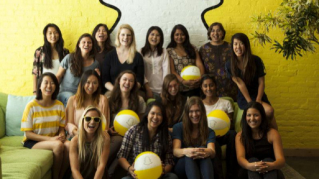 Un gruppo dei dipendenti di Snap, Inc. tutto al femminile