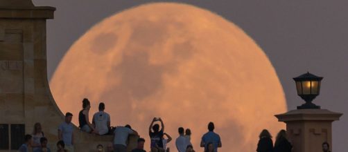 Super luna: il 3 dicembre occhi al cielo per la super moon