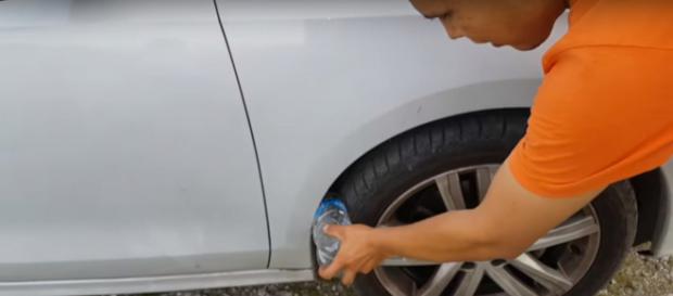 Surgiu no México uma nova tática de roubo a carros. Surgiu no México uma nova tática de roubo a carros.
