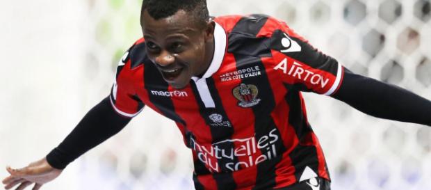 Le PSG devrait recruter ce milieu de terrain ! Le PSG devrait recruter ce milieu de terrain !