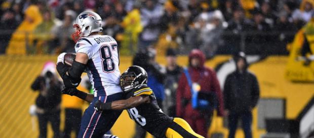 Los Patriots aseguraron el Este de la AFC con la victoria y ya son 9 títulos divisionales seguidos. SportsNet.com. Los Patriots aseguraron el Este de la AFC con la victoria y ya son 9 títulos divisionales seguidos. SportsNet.com.