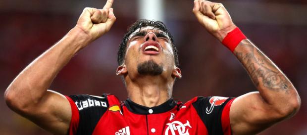 Lucas Paquetá comemorando gol pelo Flamengo (Via - flahoje.com) Lucas Paquetá comemorando gol pelo Flamengo (Via - flahoje.com)