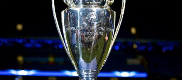 Taça da Champions League em disputa Taça da Champions League em disputa