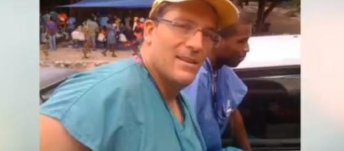 Trauma surgeon Dr. Dean Lorich. (Image from CELEBRITY NEWS/YouTube)