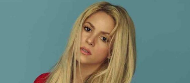 Shakira vai fazer cirurgia arriscada Shakira vai fazer cirurgia arriscada