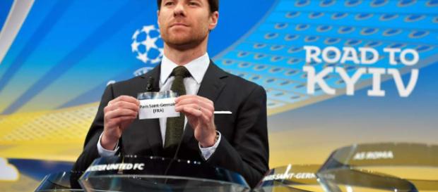Xabi Alonso en el sorteo de los octavos de final de la UCL Xabi Alonso en el sorteo de los octavos de final de la UCL