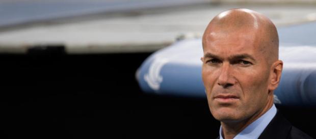 Zinedine Zidane está preocupado por la nueva normativa FIFA - thenational.ae Zinedine Zidane está preocupado por la nueva normativa FIFA - thenational.ae