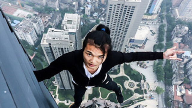 Wu Yongning in una delle sue imprese. Foto di AsiaWire