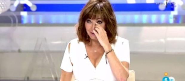 Ana Rosa Quintana rompe a llorar en directo. Ana Rosa Quintana rompe a llorar en directo.