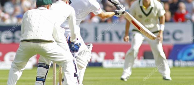 Cricket: 4 cenizas de Inglaterra v australia prueba día uno — Foto ... - depositphotos.com Cricket: 4 cenizas de Inglaterra v australia prueba día uno — Foto ... - depositphotos.com
