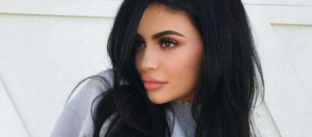 Kylie Jenner está sendo muito criticada Kylie Jenner está sendo muito criticada