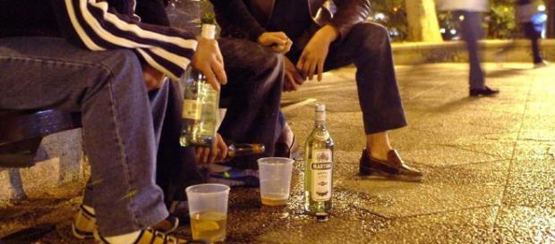 La orientación familiar puede evitar el alcoholismo en jóvenes. - blogspot.com La orientación familiar puede evitar el alcoholismo en jóvenes. - blogspot.com