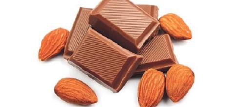 Diversi studi clinici stanno evidenziando gli effetti benefici delle mandorle. Ancora più se associato al consumo di cacao e cioccolato.