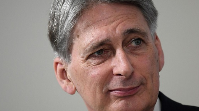 Philip Hammond accusa le persone con disabilità di danneggiare la produttività della Gran Bretagna