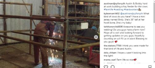 Austin Forsyth and Bobby working - Counting On - Image credit austinandjoysorsyth | Instagram