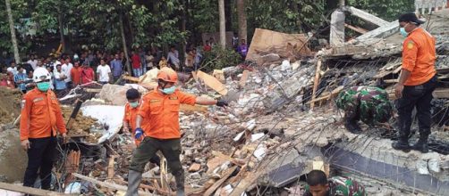 menos 92 muertos en un terremoto en Indonesia - lavanguardia.com