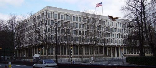 Old US Embassy in London (Image credit – Veedar, Wikimedia Commons)