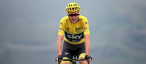 Tour de France 2017: Chris Froome battles back to stay in yellow ... - sportingnews.com