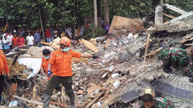 menos 92 muertos en un terremoto en Indonesia - lavanguardia.com