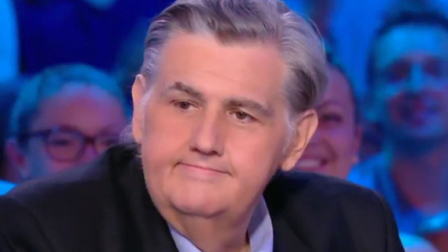 Pierre Ménès n'a pas sa langue dans sa poche (Canal +)