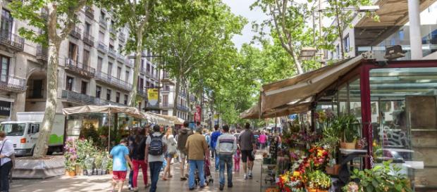 El Paseo La Rambla, en Barcelona, Cataluña, España. - guiarepsol.com El Paseo La Rambla, en Barcelona, Cataluña, España. - guiarepsol.com