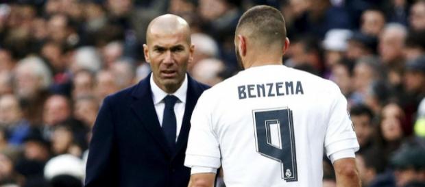 Real Madrid : Les propos incroyables de Zidane sur Benzema ! Real Madrid : Les propos incroyables de Zidane sur Benzema !