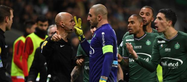 Saint-Étienne s'enfonce encore Saint-Étienne s'enfonce encore