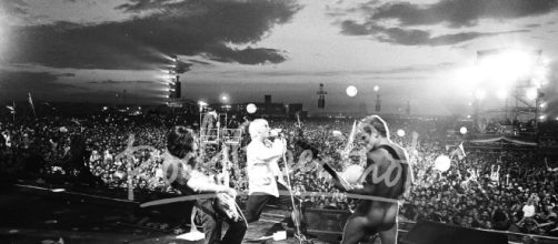 Red Hot Chili Peppers, Woodstock, 1999 - rockpaperphoto.com