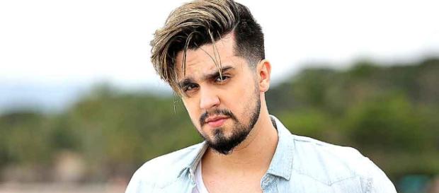 Cantor promete emplacar e se assemelha a Luan Santana. Cantor promete emplacar e se assemelha a Luan Santana.