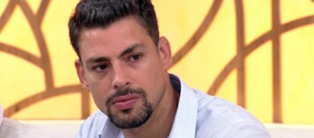 Personagem de Cauã Reymond em minissérie, causa mal-estar e faz ator ganhar inimigos na Globo. (Foto Reprodução). Personagem de Cauã Reymond em minissérie, causa mal-estar e faz ator ganhar inimigos na Globo. (Foto Reprodução).