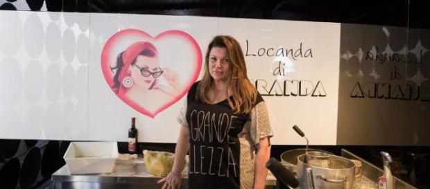 Serena Grandi nei guai: "Mi pignorano casa per quattro padelle" - ilgazzettino.it Serena Grandi nei guai: "Mi pignorano casa per quattro padelle" - ilgazzettino.it