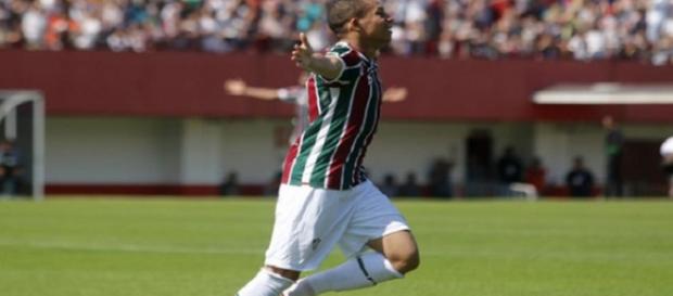 Wellington Silva, a cada dia, afasta-se do Fluminense em 2018 (Foto: Globoesporte) Wellington Silva, a cada dia, afasta-se do Fluminense em 2018 (Foto: Globoesporte)